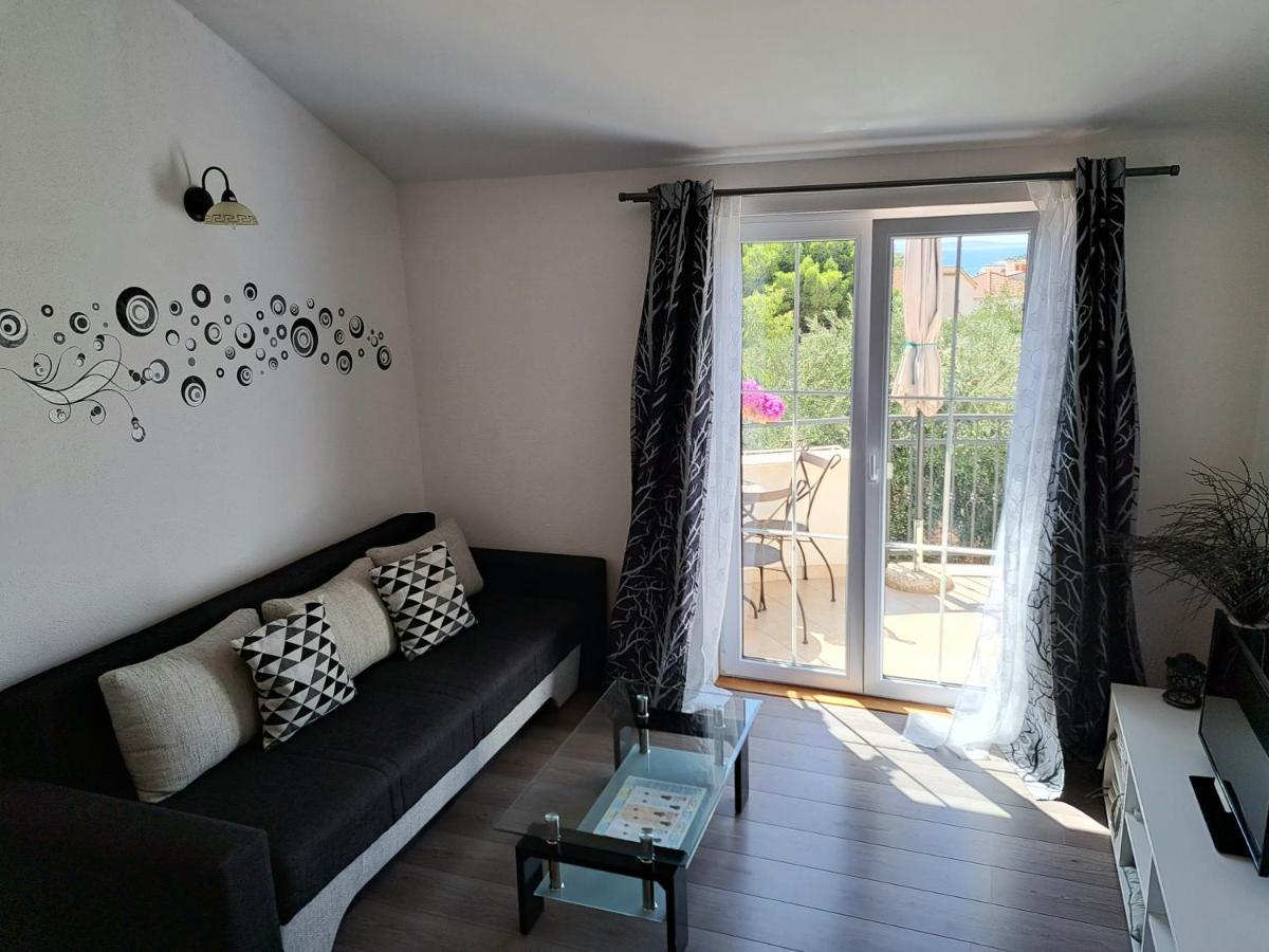 Apartment Oaza Mira Tribalj Buitenkant foto