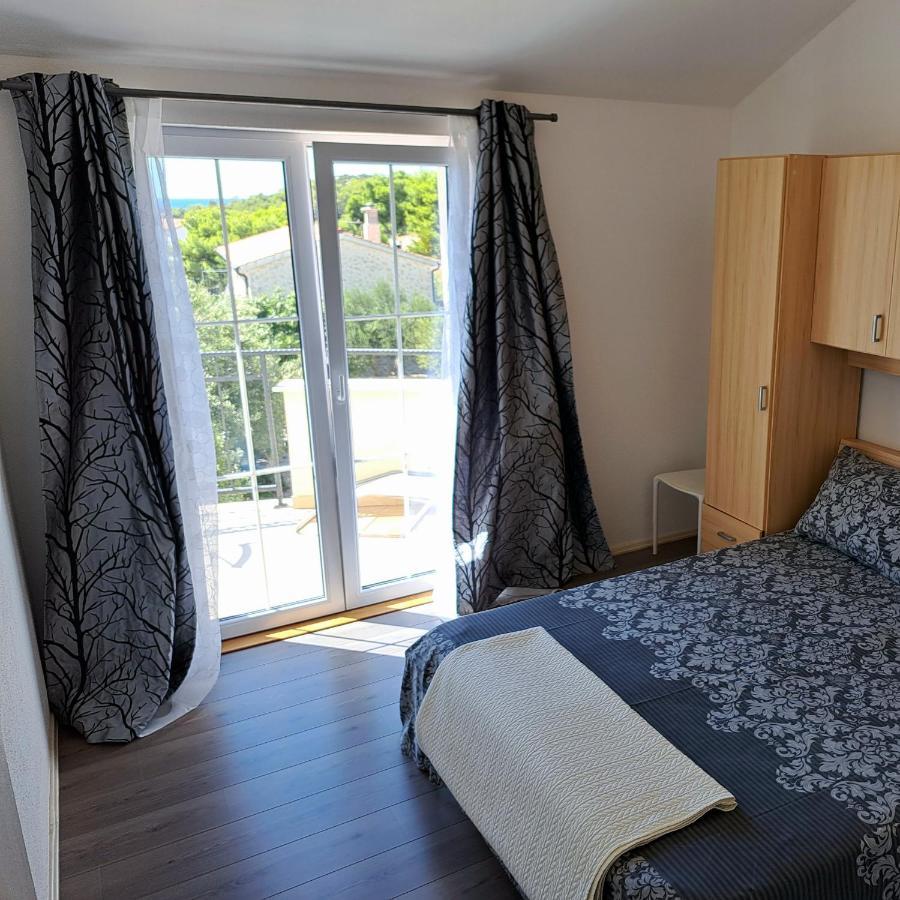 Apartment Oaza Mira Tribalj Buitenkant foto
