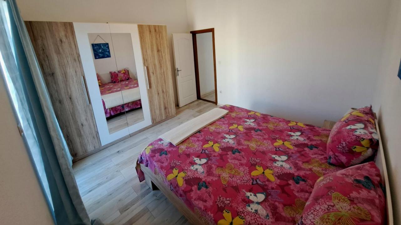Apartment Oaza Mira Tribalj Buitenkant foto