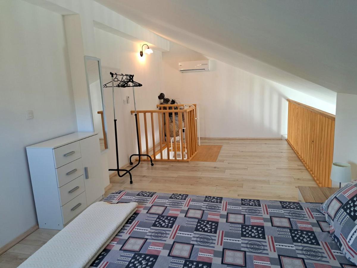 Apartment Oaza Mira Tribalj Buitenkant foto