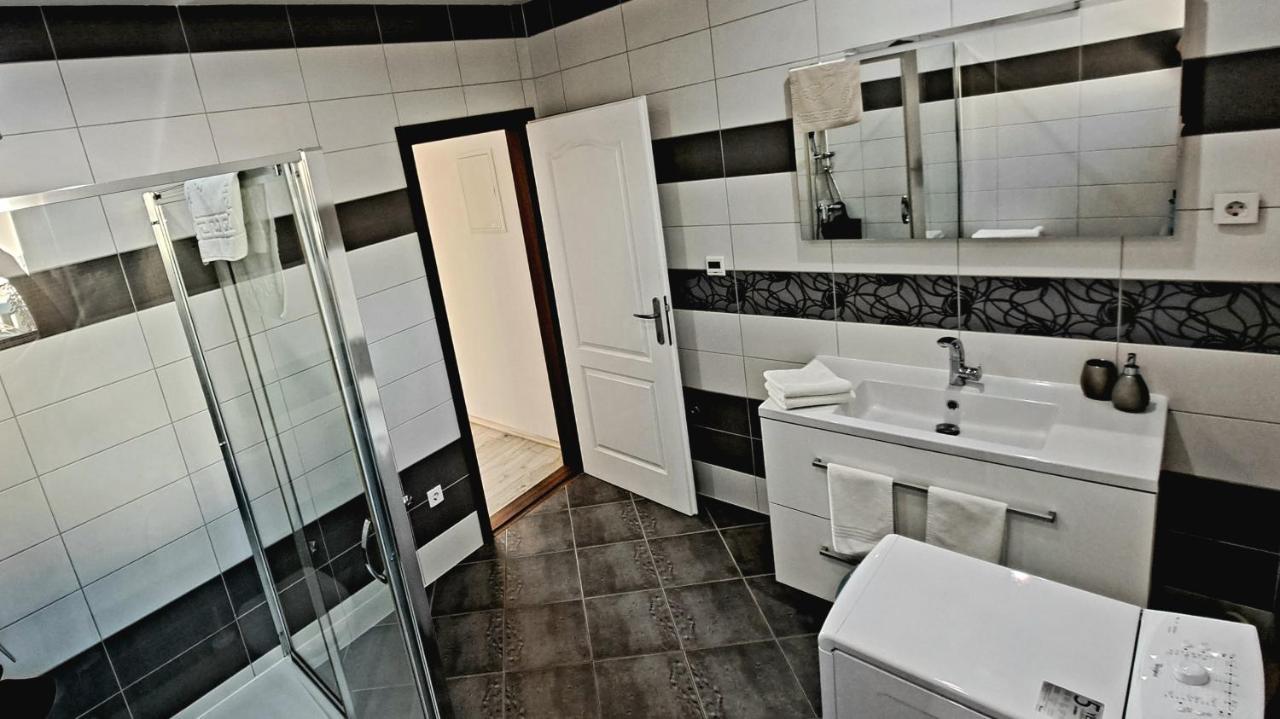 Apartment Oaza Mira Tribalj Buitenkant foto